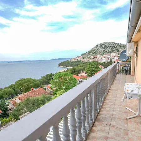 Marinero Apartment *
